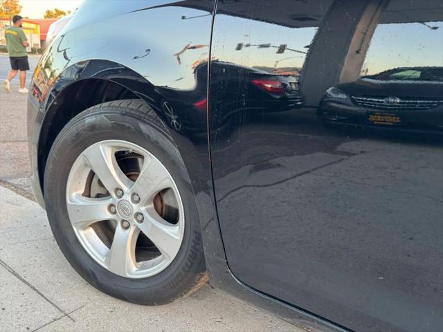 2017 Toyota Sienna LE 8 Passenger