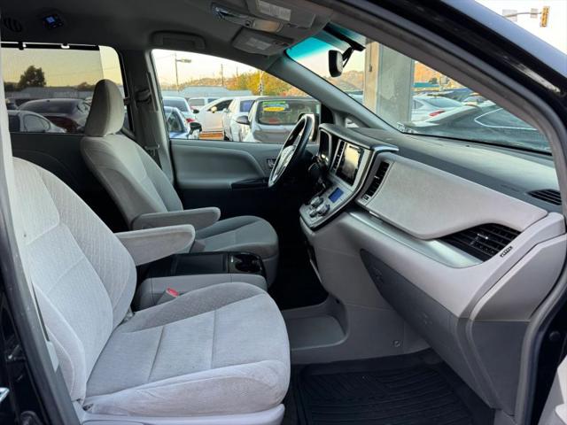 2017 Toyota Sienna LE 8 Passenger