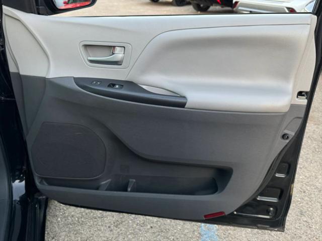 2017 Toyota Sienna LE 8 Passenger