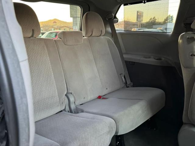 2017 Toyota Sienna LE 8 Passenger