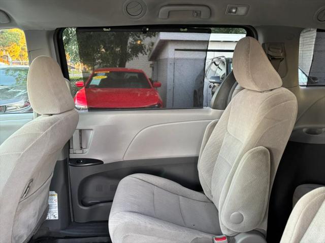2017 Toyota Sienna LE 8 Passenger