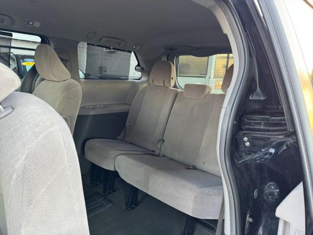 2017 Toyota Sienna LE 8 Passenger