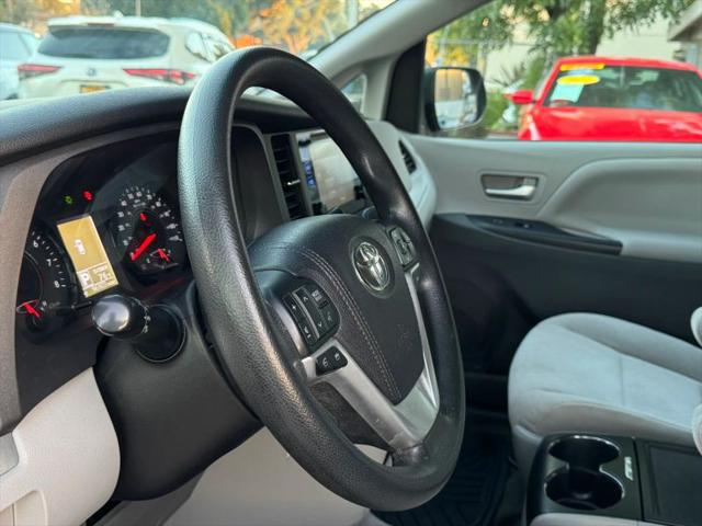 2017 Toyota Sienna LE 8 Passenger