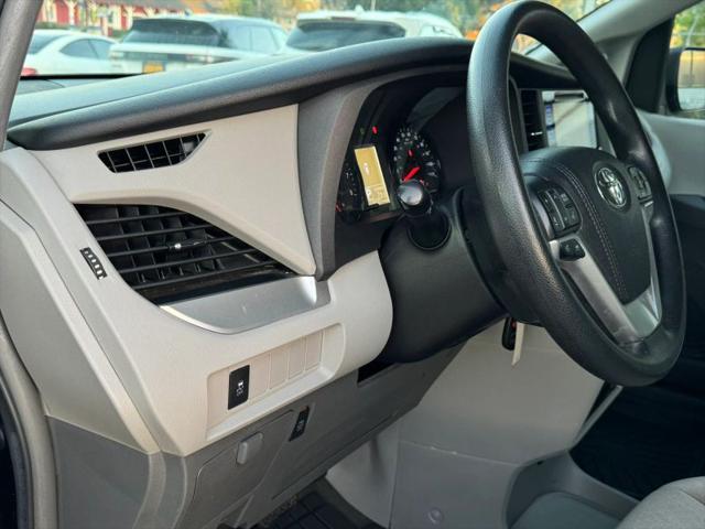 2017 Toyota Sienna LE 8 Passenger