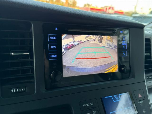 2017 Toyota Sienna LE 8 Passenger
