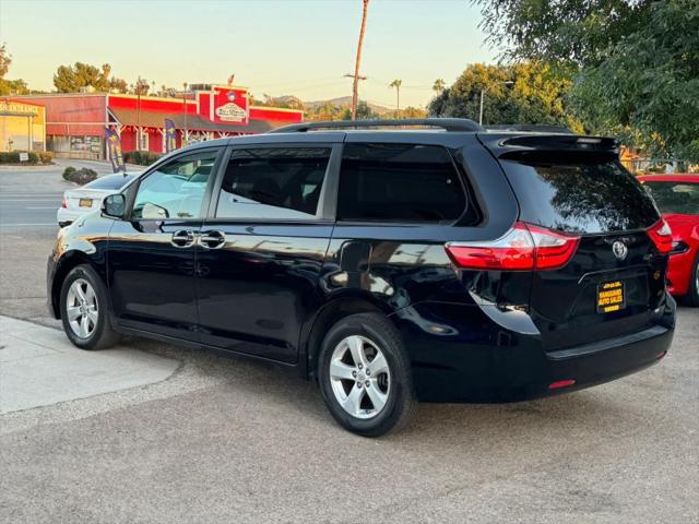 2017 Toyota Sienna LE 8 Passenger