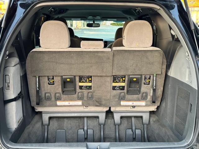 2017 Toyota Sienna LE 8 Passenger
