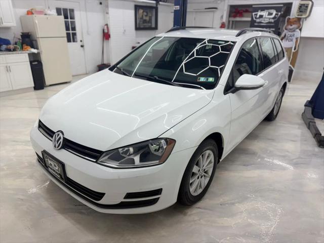 2016 Volkswagen Golf SportWagen TSI S 4-Door