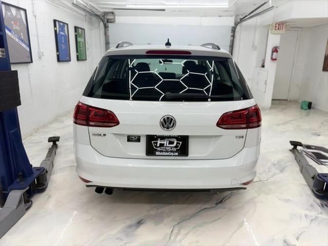 2016 Volkswagen Golf SportWagen TSI S 4-Door