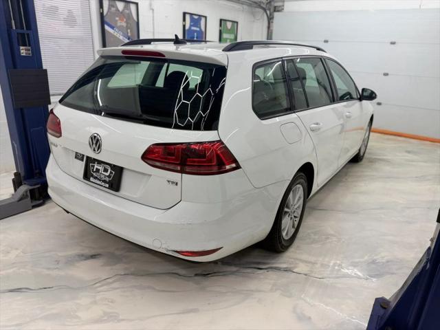 2016 Volkswagen Golf SportWagen TSI S 4-Door