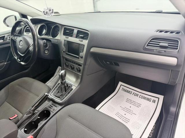 2016 Volkswagen Golf SportWagen TSI S 4-Door