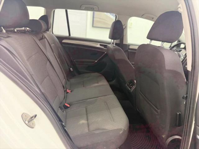 2016 Volkswagen Golf SportWagen TSI S 4-Door