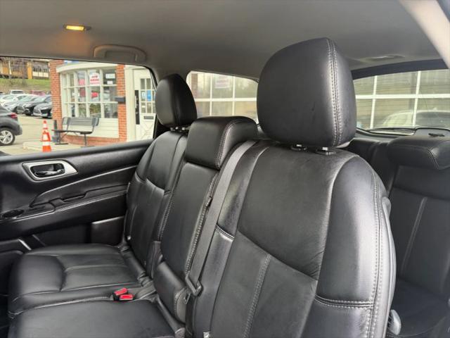 2019 Nissan Pathfinder SL