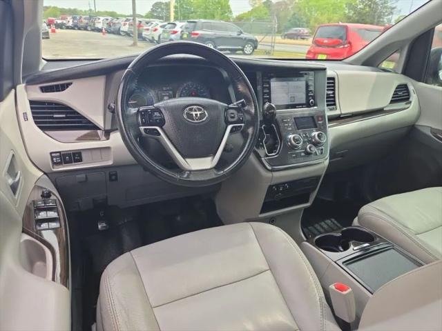 2018 Toyota Sienna XLE 8 Passenger