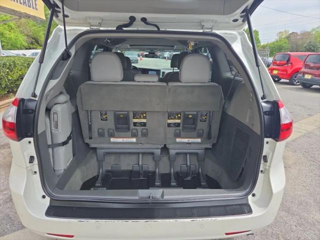 2018 Toyota Sienna XLE 8 Passenger