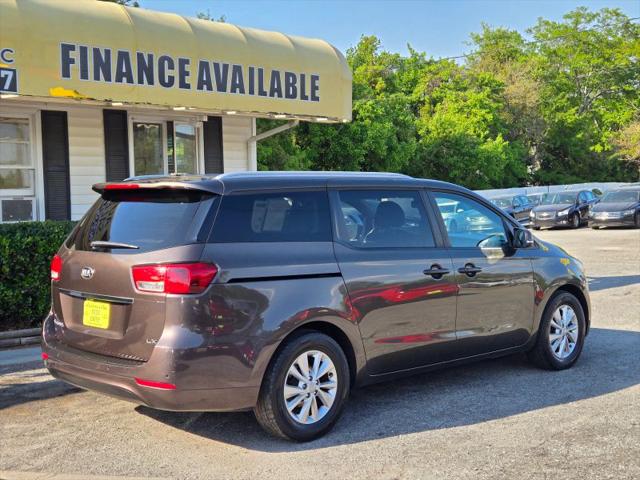 2017 Kia Sedona LX