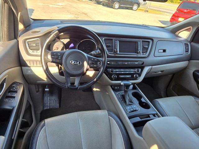 2017 Kia Sedona LX