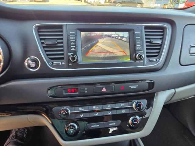 2017 Kia Sedona LX