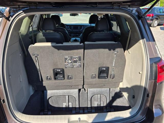 2017 Kia Sedona LX