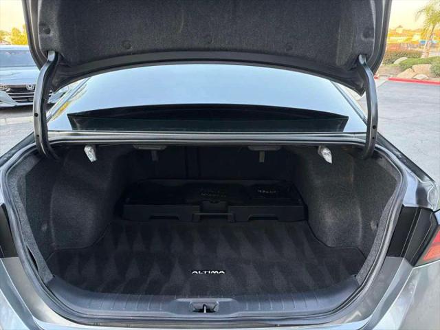 2022 Nissan Altima SV FWD