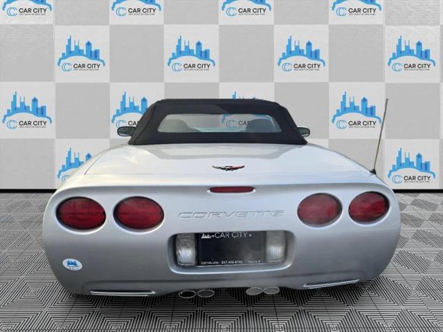 2001 Chevrolet Corvette Base