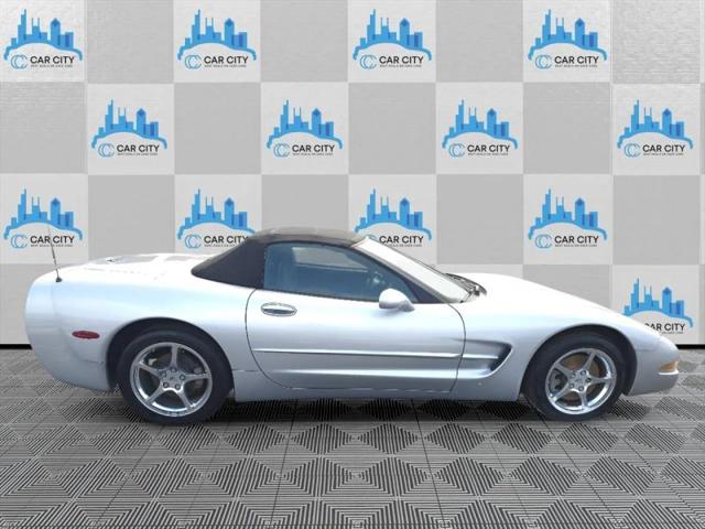 2001 Chevrolet Corvette Base