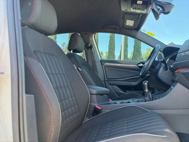 2019 Volkswagen Jetta GLI 2.0T S