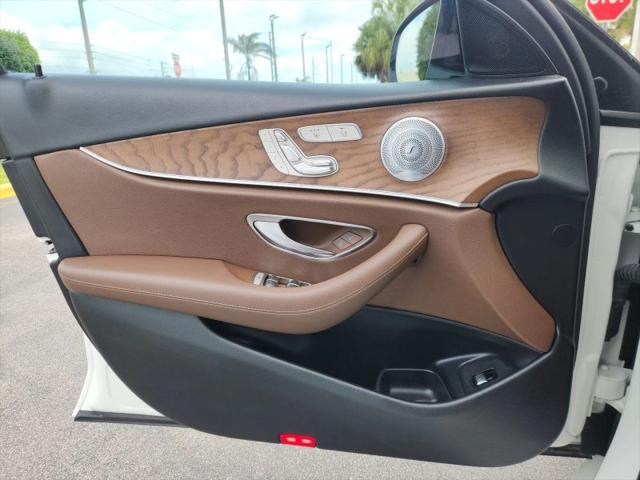 2018 Mercedes-Benz E-CLASS E 300 E 300