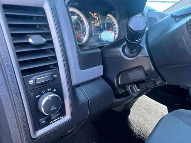 2017 Ram 1500 Express Quad Cab 4x4 64 Box