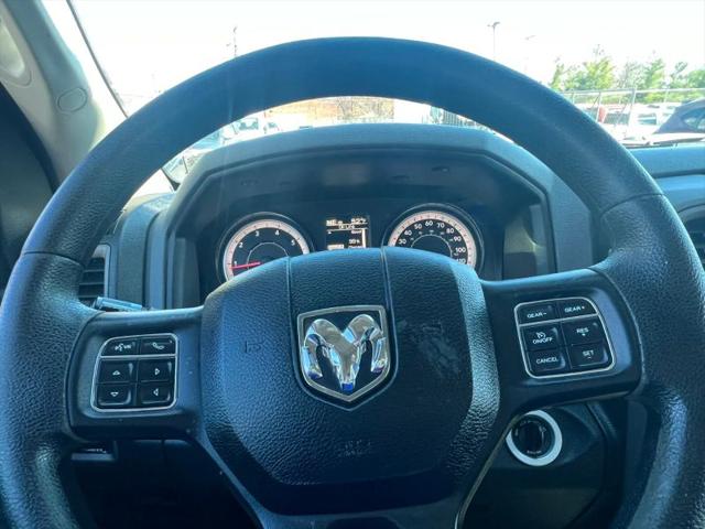 2017 Ram 1500 Express Quad Cab 4x4 64 Box