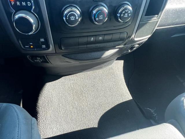 2017 Ram 1500 Express Quad Cab 4x4 64 Box