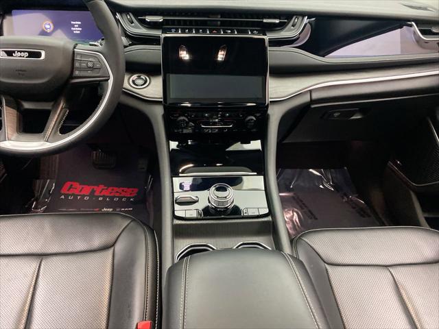 2023 Jeep Grand Cherokee 30th Anniversary