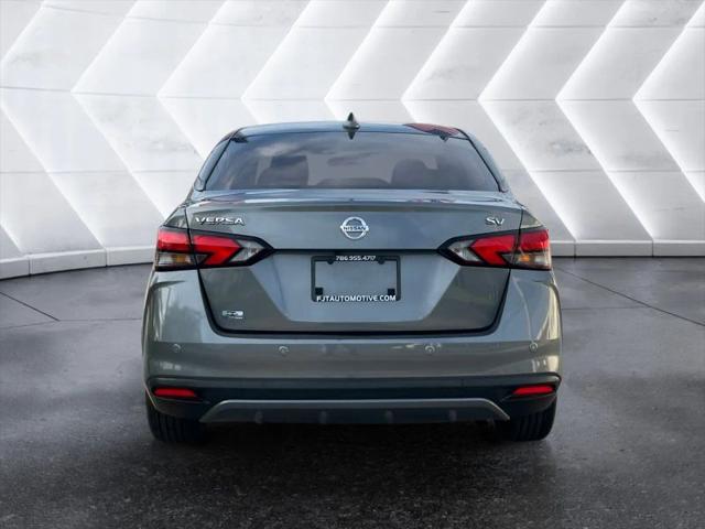 2021 Nissan Versa SV Xtronic CVT