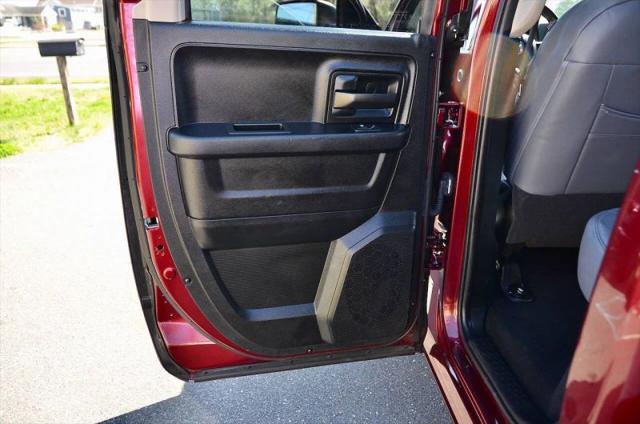 2019 Ram 1500 Classic Express Quad Cab 4x4 6'4" Box