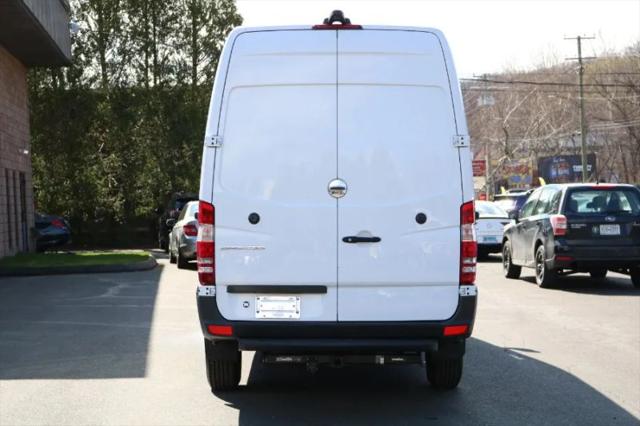 2017 Freightliner Sprinter High Roof V6