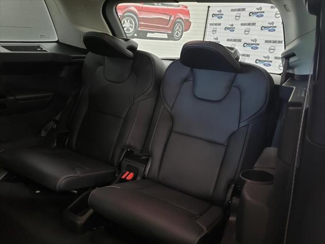 2026 Volvo XC90 Ultra Dark Theme, B6 AWD Gas (mild hybrid), Gasoline, 6 Seats