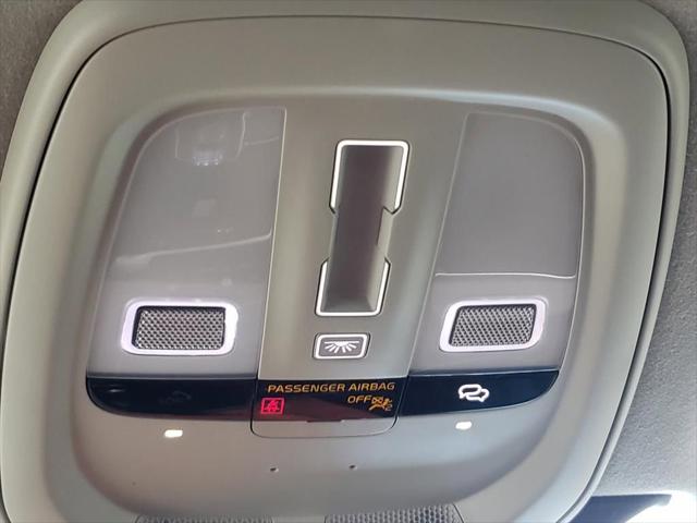 2026 Volvo XC90 Ultra Dark Theme, B6 AWD Gas (mild hybrid), Gasoline, 6 Seats