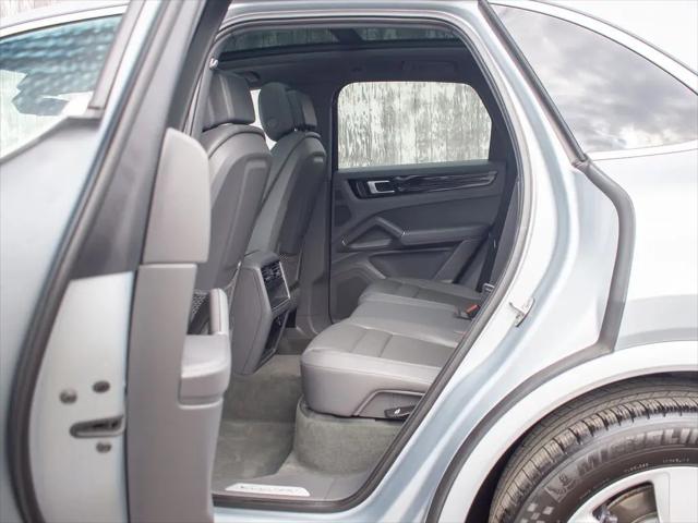 2022 Porsche Cayenne Cayenne
