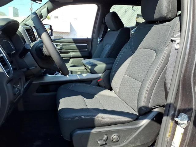 2026 Ram 1500 Big Horn Crew Cab 4x4 57 Box