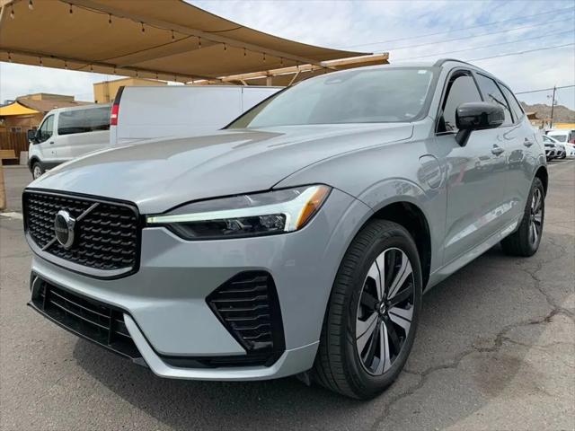 2024 Volvo XC60 Recharge T8 Core Dark Theme