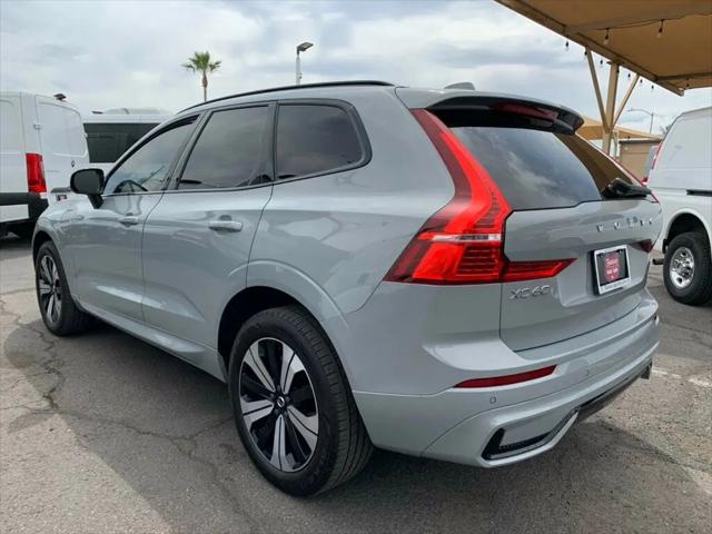 2024 Volvo XC60 Recharge T8 Core Dark Theme