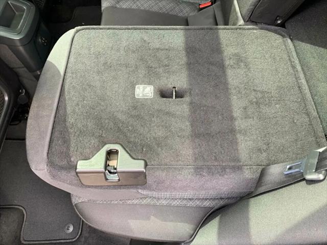 2024 Volvo XC60 Recharge T8 Core Dark Theme