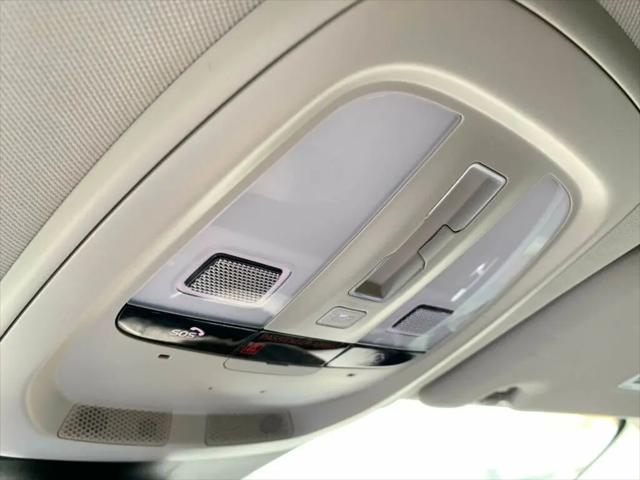 2024 Volvo XC60 Recharge T8 Core Dark Theme