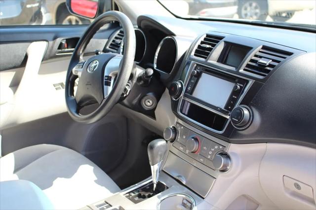 2013 Toyota Highlander Base Plus