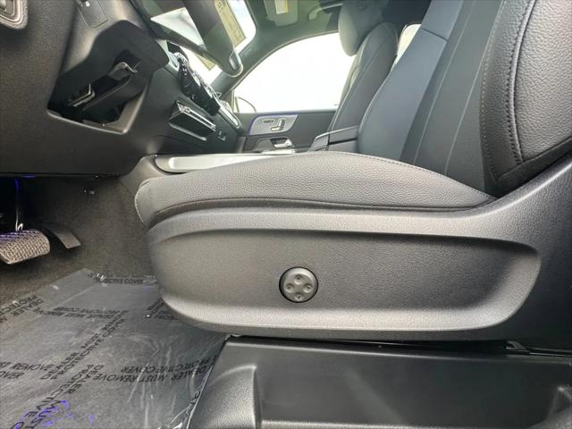 2026 Mercedes-Benz GLB 4MATIC