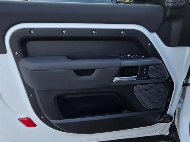 2023 Land Rover Defender 90 X-Dynamic SE
