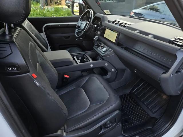 2023 Land Rover Defender 90 X-Dynamic SE