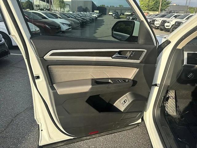 2023 Volkswagen Atlas 3.6L V6 SE w/Technology