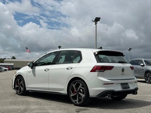 2026 Volkswagen Golf GTI SE