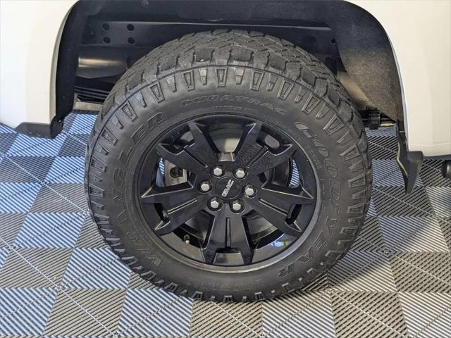 2022 GMC Canyon 4WD Crew Cab Short Box AT4 - Leather